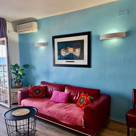Apartment In Front Of The Beach Пинеда де Мар Екстериор снимка