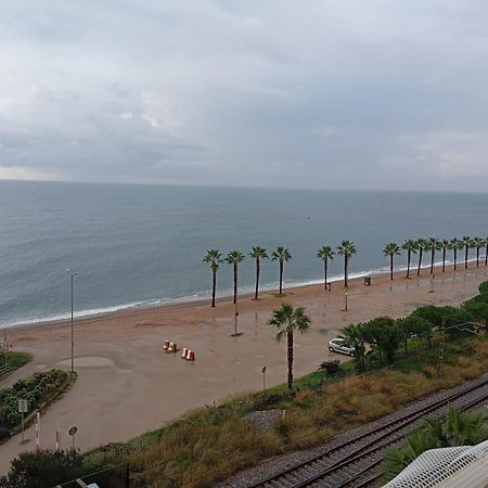 Apartment In Front Of The Beach Пинеда де Мар Екстериор снимка