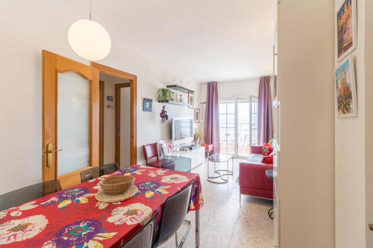 Apartment In Front Of The Beach Пинеда де Мар Екстериор снимка