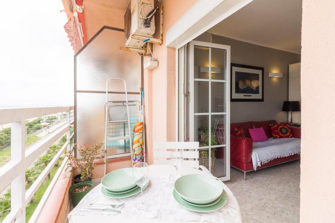 Apartment In Front Of The Beach Пинеда де Мар Екстериор снимка