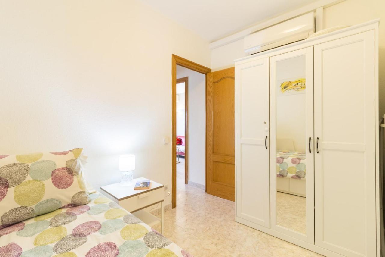 Apartment In Front Of The Beach Пинеда де Мар Екстериор снимка