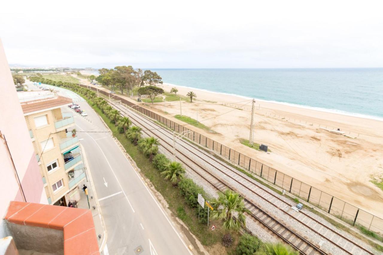 Apartment In Front Of The Beach Пинеда де Мар Екстериор снимка