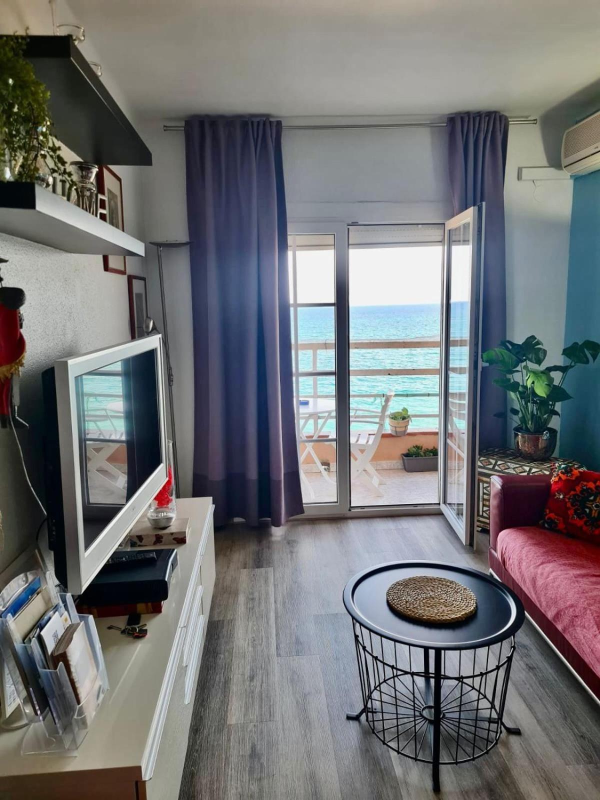 Apartment In Front Of The Beach Пинеда де Мар Екстериор снимка