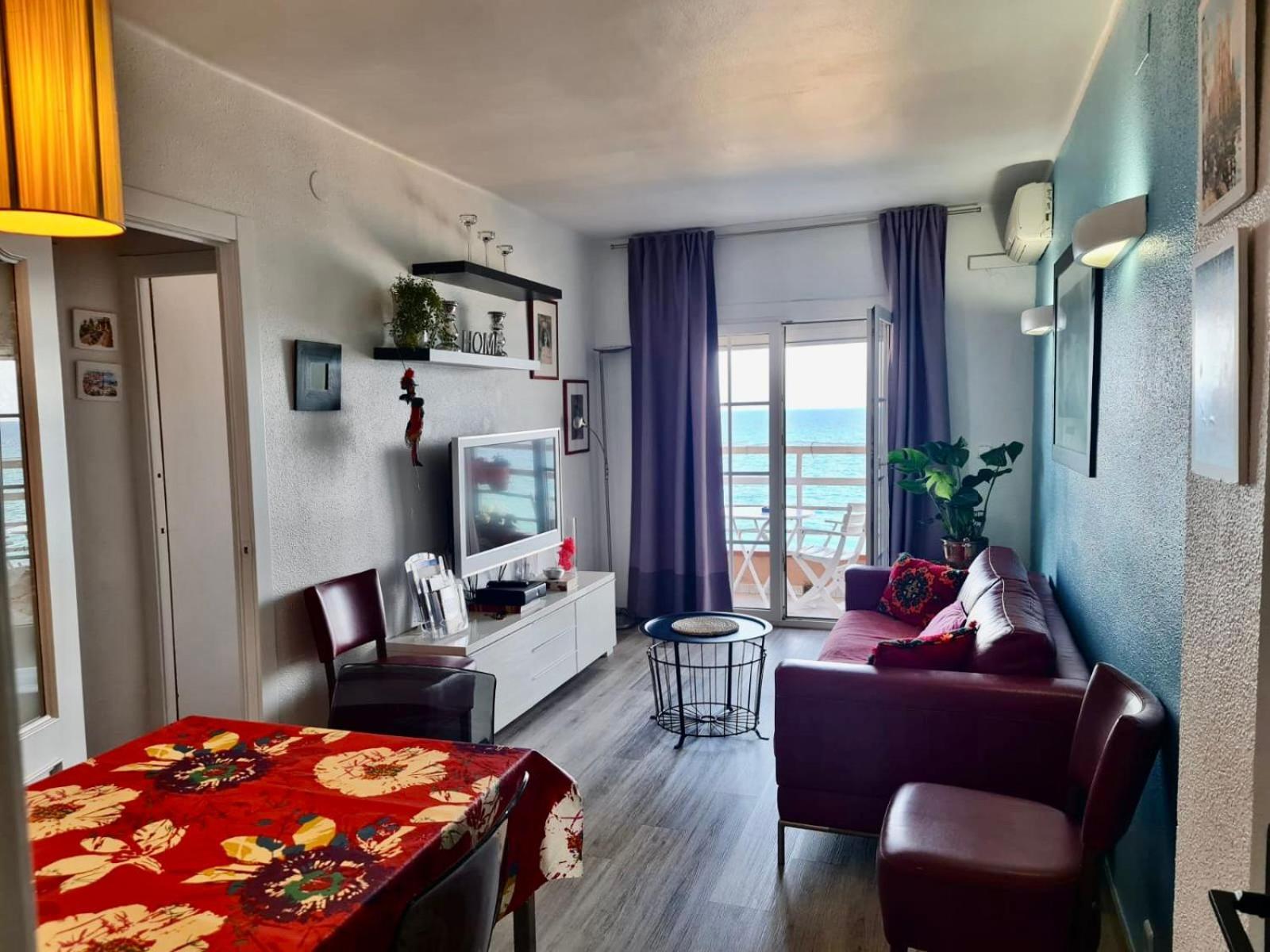 Apartment In Front Of The Beach Пинеда де Мар Екстериор снимка
