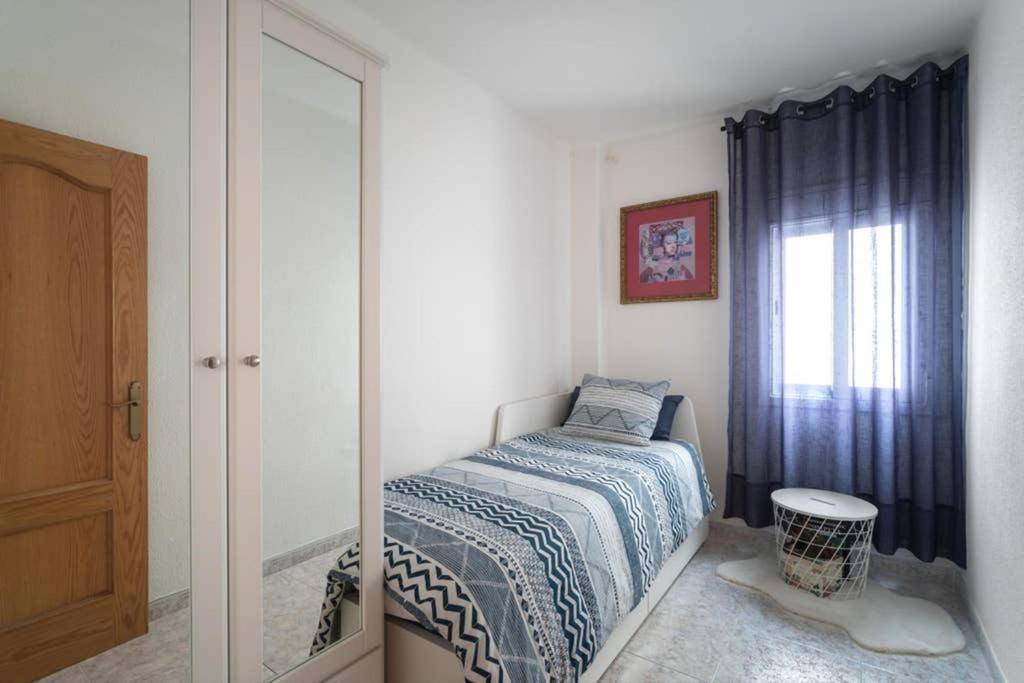 Apartment In Front Of The Beach Пинеда де Мар Екстериор снимка